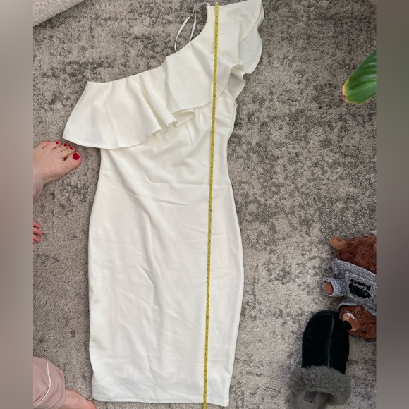 Lulu’s white one shoulder ruffle fitted dress - Picture 10 of 11